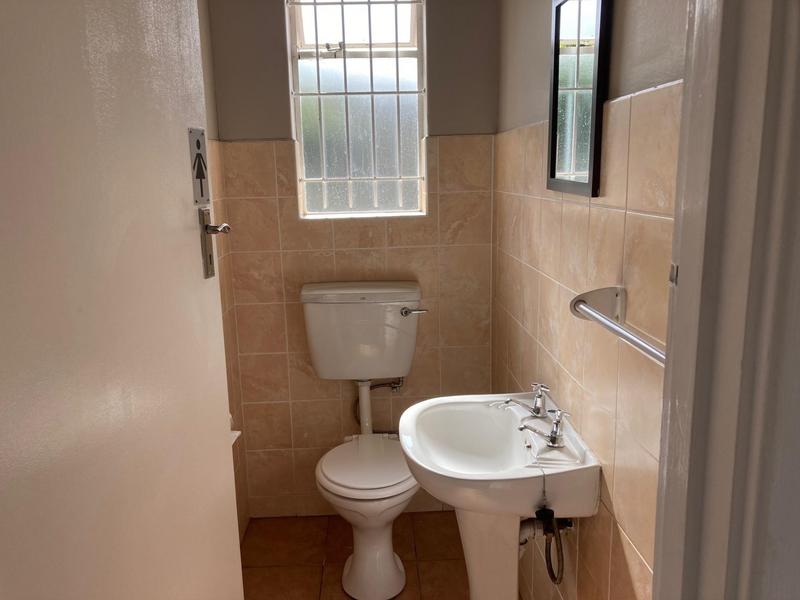 To Let Commercial Property for Rent in Newton Park Eastern Cape